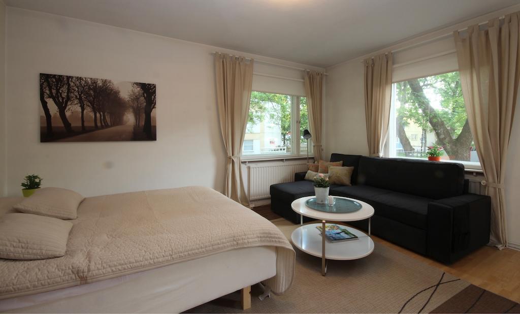 Majoitushuoneisto Tuomipuisto Apartment Наантали Стая снимка