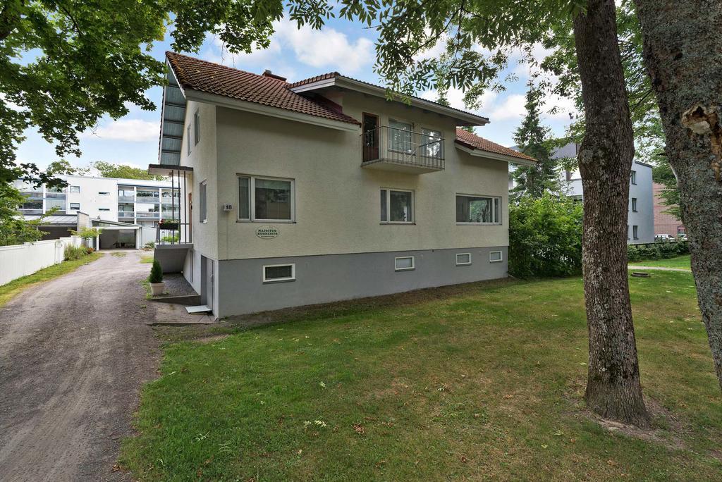 Majoitushuoneisto Tuomipuisto Apartment Наантали Екстериор снимка